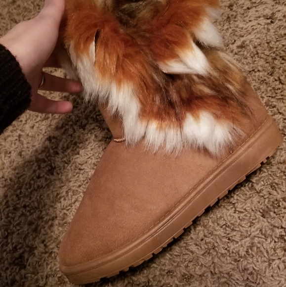Furry Fuzzy Boots | Poshmark